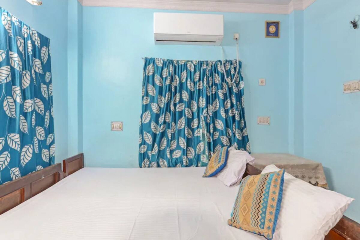 Deluxe Double Room, Multiple Bedrooms, City View | Soundproofing, free WiFi, bed sheets