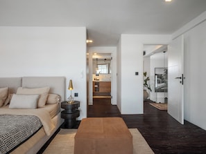 Luxury-Apartment, 2 Schlafzimmer | 2 Schlafzimmer, Bügeleisen/Bügelbrett, kostenloses WLAN