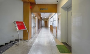 Lobby - Treebo Blue Moon (Gandhinagar)