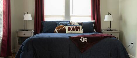 2 bedrooms, iron/ironing board, free WiFi, bed sheets
