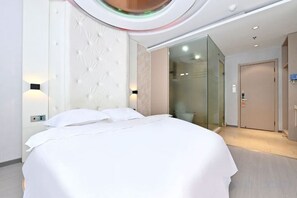 Unclassified image, 2 of 18, button - Royal Hotel (Zhongmu)