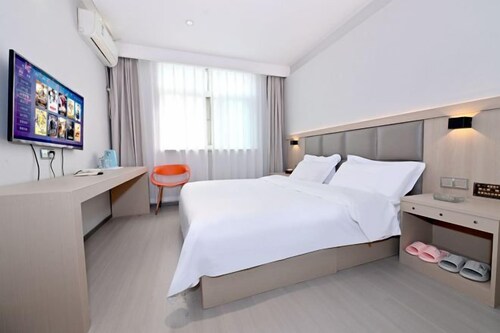 Royal Hotel