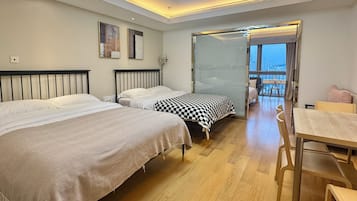 Suite – comfort | Allergitestet sengetøy, skrivebord og skrivebord for bærbar PC