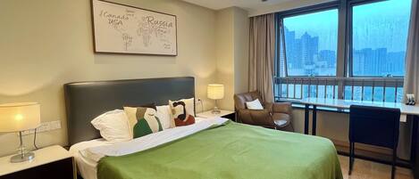 Family Suite | 1 bedroom, hypo-allergenic bedding, desk, laptop workspace