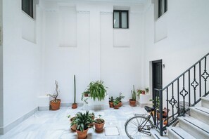 Interior - Cosy Apartment With Large Terrace (Sevilla)