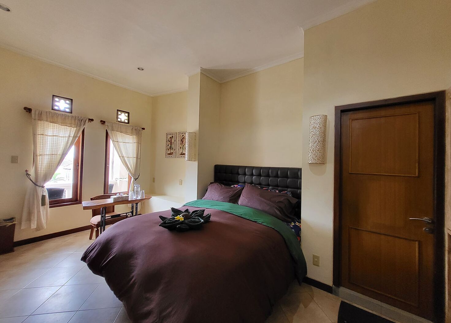 华丽双人房, 1 张大床, 阳台, 山景 | 防过敏的被褥、办公桌、熨斗/熨板、免费 WiFi