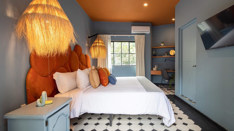 Vibrant 3Bed Villa - A Deco Retreat