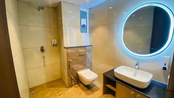 Towels, soap, shampoo, toilet paper