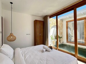 In-room safe, free WiFi