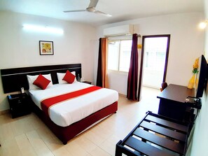 4 bedrooms, iron/ironing board, WiFi, bed sheets - Spacious 4 Bedroom Duplex Penthouse in Central Bangalore - Fully Serviced (Bangalore)