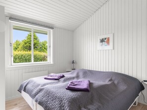 3 bedrooms, Internet