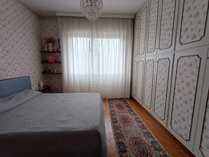 1 bedroom, WiFi, bed sheets