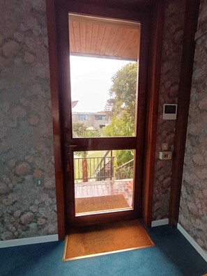 Interior - CASA NATURA Privacy and relaxation on Lake Como (Cernobbio)