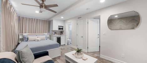 1 bedroom, travel cot, WiFi, bed sheets