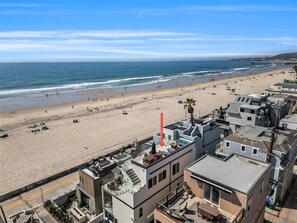 Beach nearby - Gorgeous Studio Steps 2 Beach w/ Parking (San Diego)