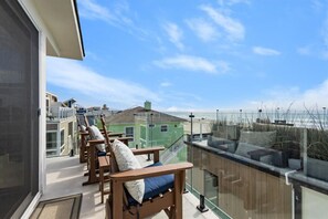 Terrace/patio - Panoramic Ocean View Huge Rooftop Deck - Sleeps 8 (San Diego)