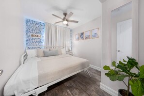 4 bedrooms, iron/ironing board, WiFi, bed sheets