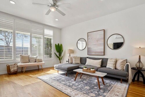 Light & Bright 1BR, 2 mins to Zoo!