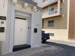 Apartment, 1 Bedroom | Property entrance