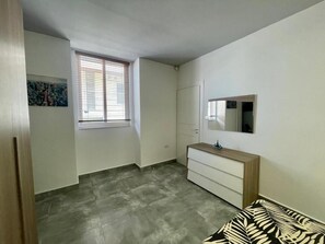Apartment, 1 Bedroom | Room amenity