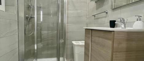 Apartment, 1 Bedroom | Bathroom | Toilet paper