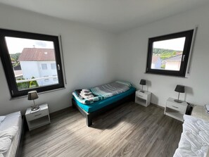 2 bedrooms, WiFi, bed sheets