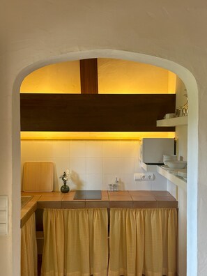 Superior House, Valley View | Private kitchen | Highchair - Fangar Agroturismo (Campanet)