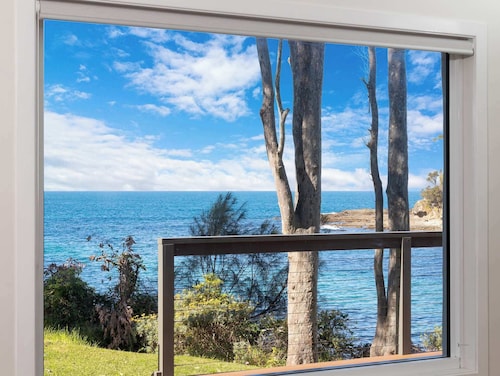 Pet-Friendly Waterfront Home | Oceanfront Beauty