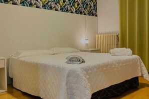 2 bedrooms, WiFi, bed sheets