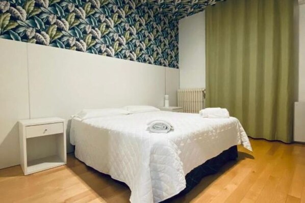2 bedrooms, WiFi, bed sheets
