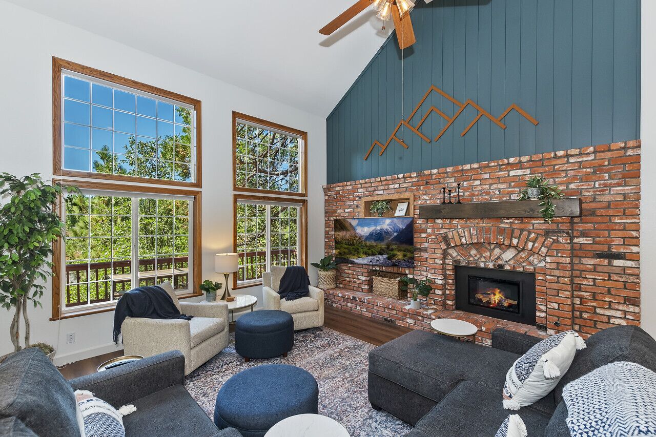 TV, fireplace, foosball, books