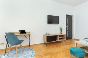 Apartment, 2 Schlafzimmer, Balkon | 2 Schlafzimmer, Schreibtisch, laptopgeeigneter Arbeitsplatz, Bettwäsche