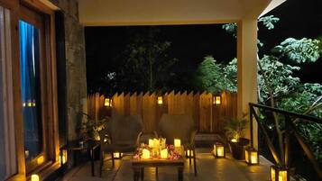 Deluxe Room | Terrace/patio