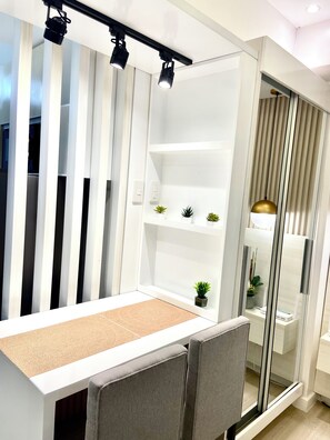 Interior - Cozy studio in beautiful San Fernando with AC, WiFi and Pet Friendly (San Fernando)