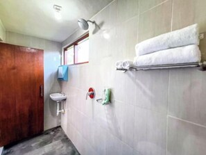 Doppelzimmer | Badezimmer