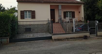 Accommodation Le Rose, just outside the village a few meters from the Basilica of San Famiano