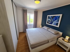 1 bedroom, WiFi (free), bed sheets
