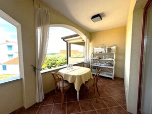 Dining - Apartment Branko I with balcony and sea view in Porec, Istria (Mugeba)