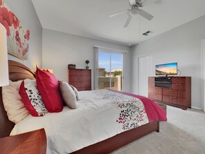 2 bedrooms, desk, iron/ironing board, free WiFi - Very Superstition! 2nd Floor Condo! Hot Pool! (Mesa)