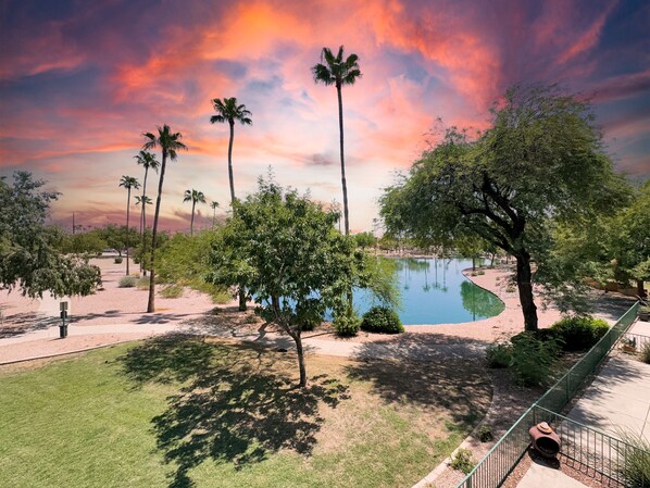 Property grounds - Very Superstition! 2nd Floor Condo! Hot Pool! (Mesa)