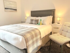 Superior Apartment | 2 bedrooms, iron/ironing board, free wired internet - Loch Ness Gate House Apartments (Fort Augustus)