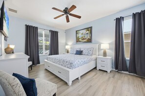 6 bedrooms, desk, iron/ironing board, free WiFi