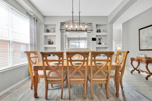 Dining - Stunning Pool Home - No Rear Neighbors - 5 Minutes To Disney! (Kissimmee)