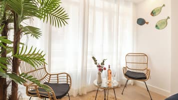 Family Apartment, Multiple Bedrooms, 2 Bathrooms (Estepona DownTown Near The Beach) | Interior