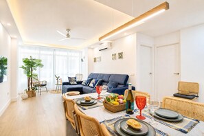 Family Apartment, 2 Bedrooms, 2 Bathrooms (Estepona DownTown Near The Beach) | Living area