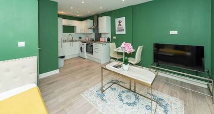 IBEX HOUSE | Free parking 2Bed Fully equipped Flat