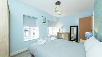 5 habitaciones, tabla de planchar con plancha y wifi gratis