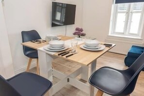 تناول الطعام