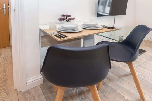 IBEX HOUSE |2Bed Fully Equipped Flat/Free Parking