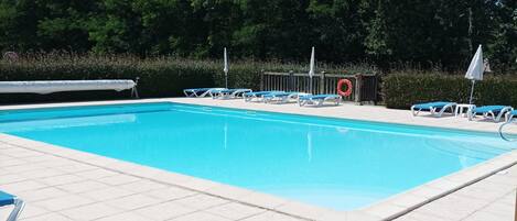 Piscine extérieure, piscine chauffée